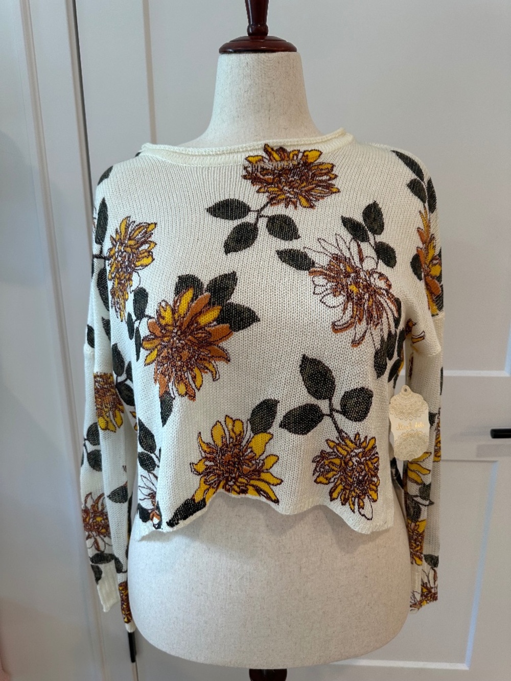 Altar’d State NWT Floral Knit Sweater Large Ivory Yellow Boho Oversized